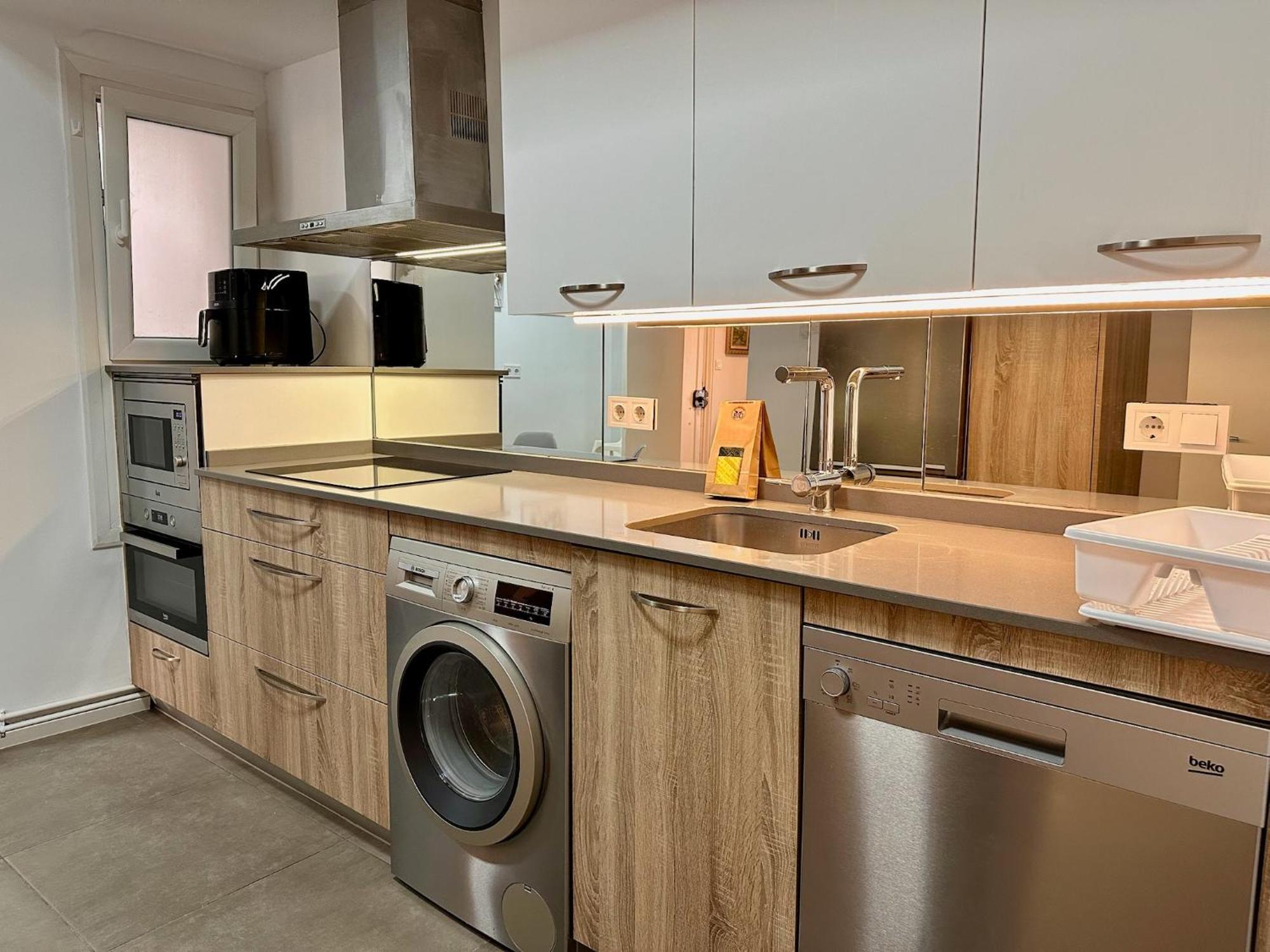 Fantastico Apartamento En El Centro De Билбао Екстериор снимка